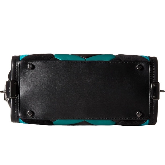 🎉HOST PICK🎉 RARE COACH Canyon Quilt Coach Swagger 27 Exotic Embossed Leather - Picture 6 of 7